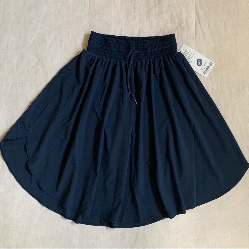NWT!  Lululemon EVERYDAY SKIRT Size 6 in TRUE NAVY